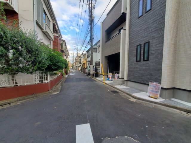 北側前面道路